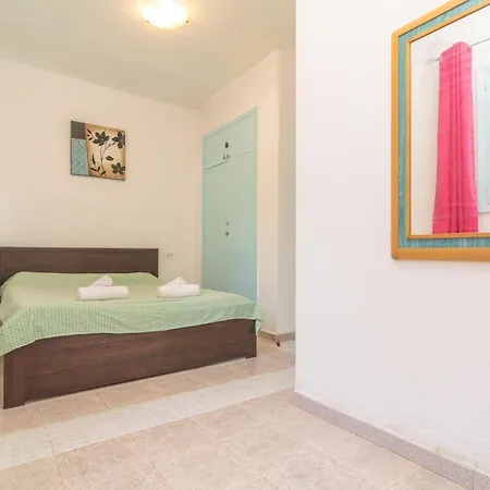 Melousa Paradise Apartment